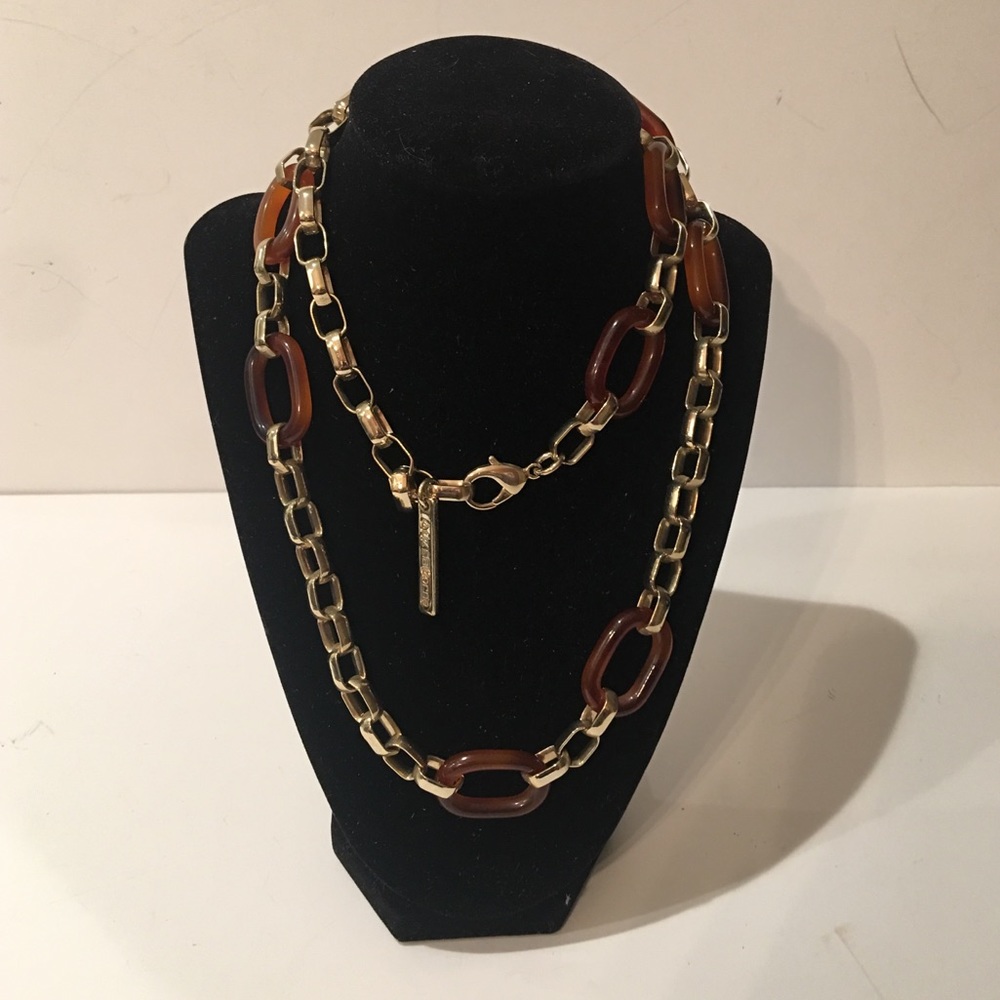 LIZ CLAIBORNE CLASSIC NECKLACE